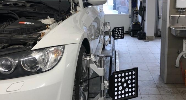 Kfz-Meisterbetrieb Bendl, KFZ-Werkstatt in Vollersroda