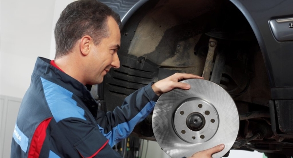 Manfred Paul GmbH, KFZ-Werkstatt in Reutlingen