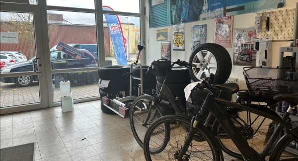 Peter Gebhardt Kfz-Service, KFZ-Werkstatt in Dassel