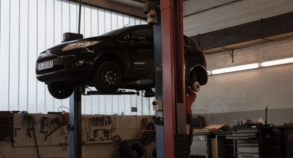 AUTO HOFMANNN GmbH, KFZ-Werkstatt in Pentling